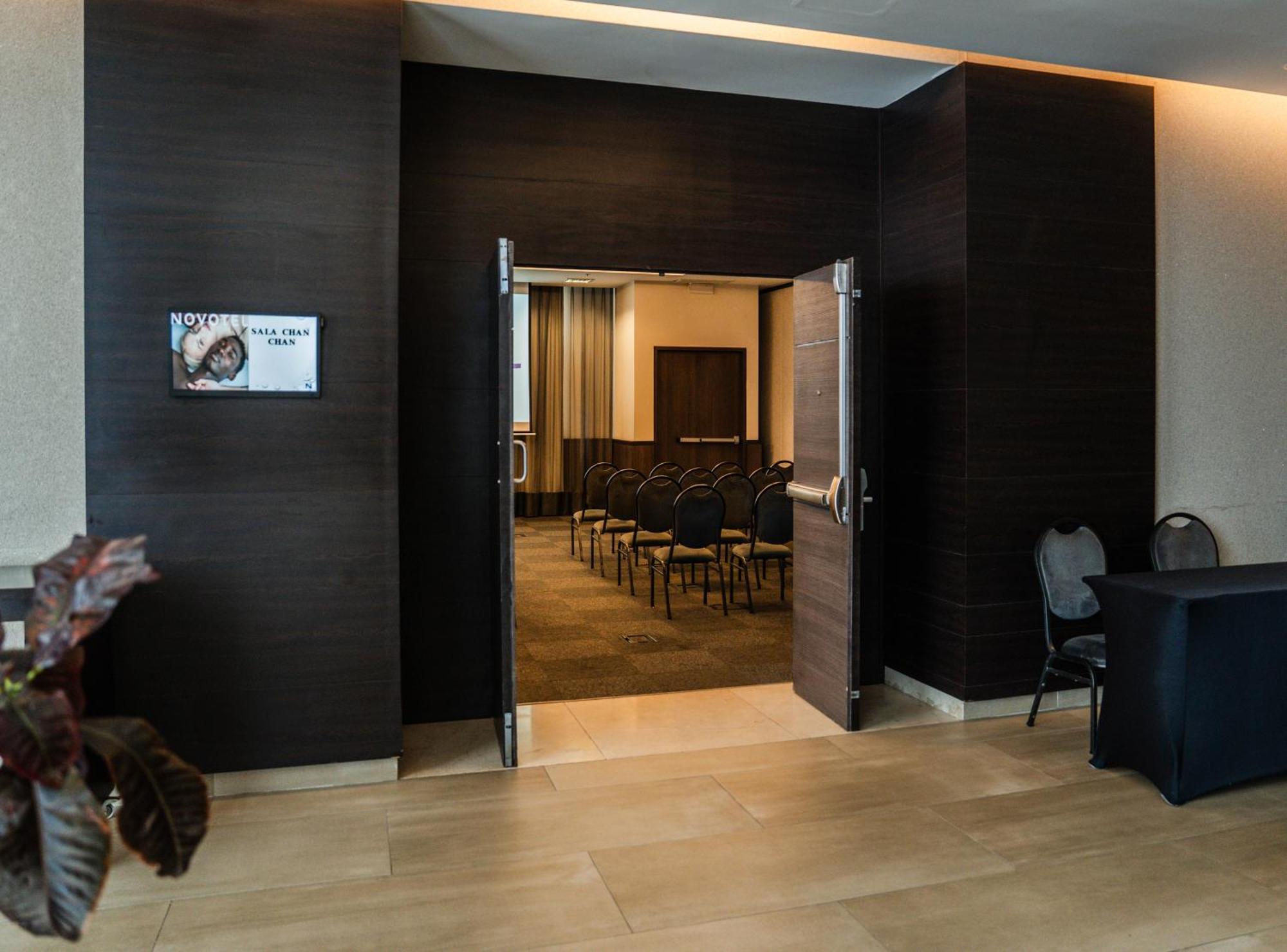 Novotel Lima San Isidro Екстер'єр фото