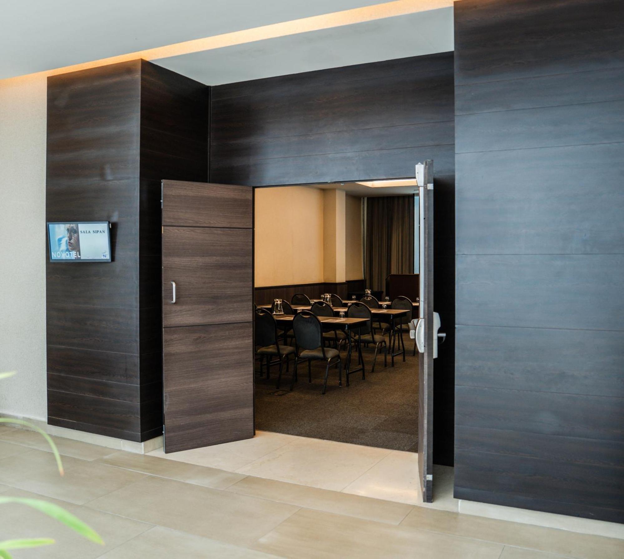 Novotel Lima San Isidro Екстер'єр фото