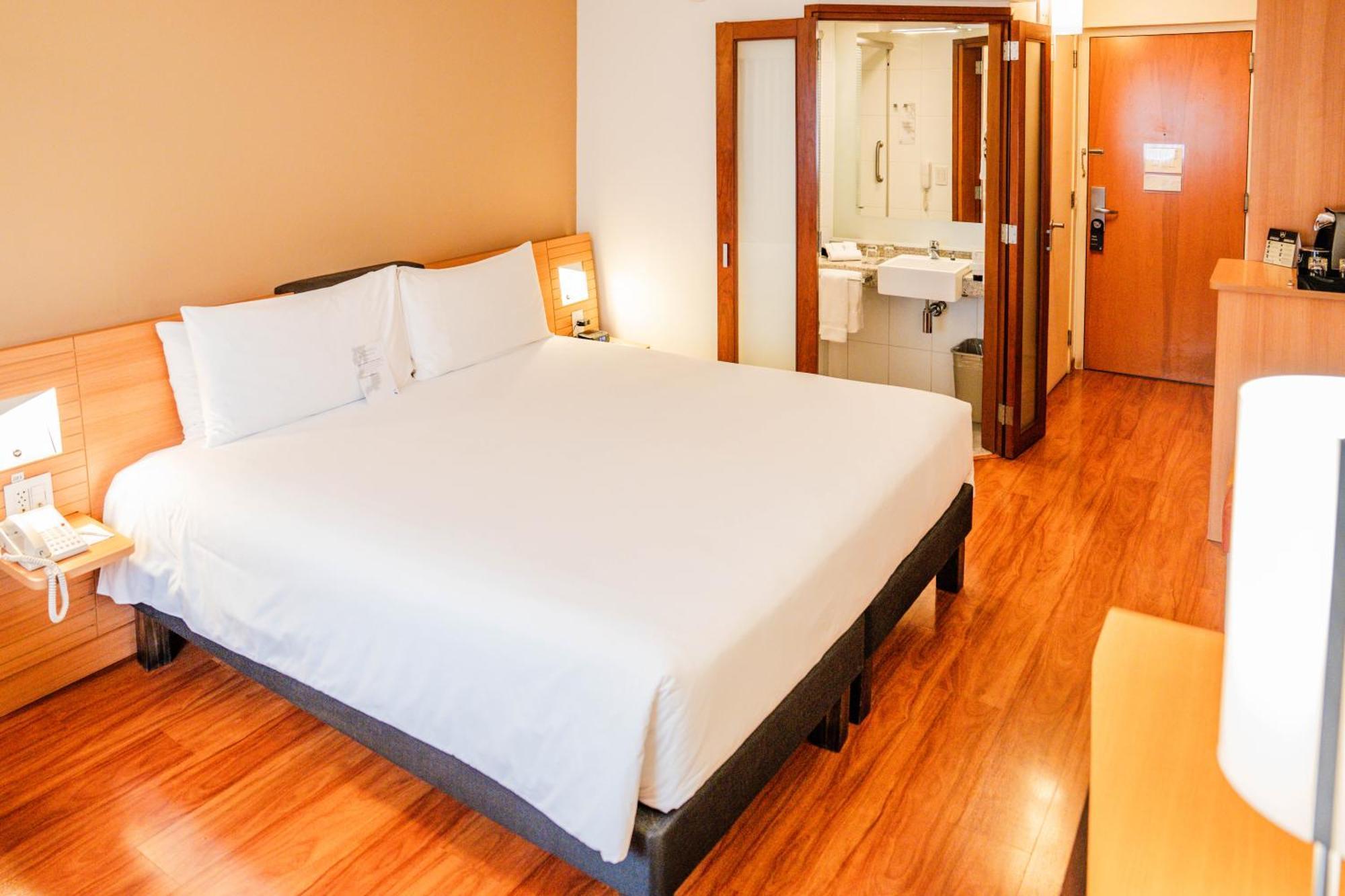 Novotel Lima San Isidro Екстер'єр фото