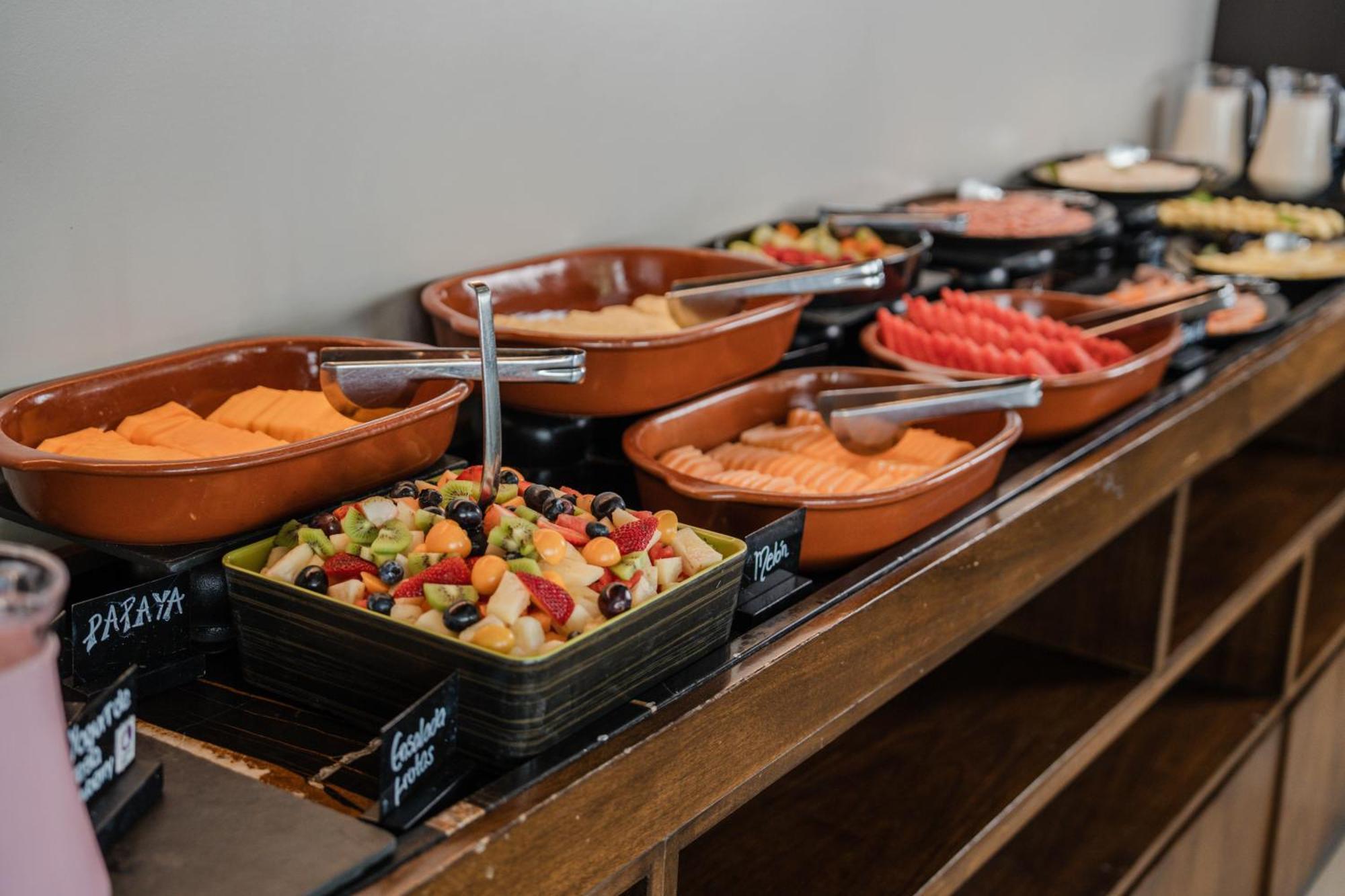 Novotel Lima San Isidro Екстер'єр фото