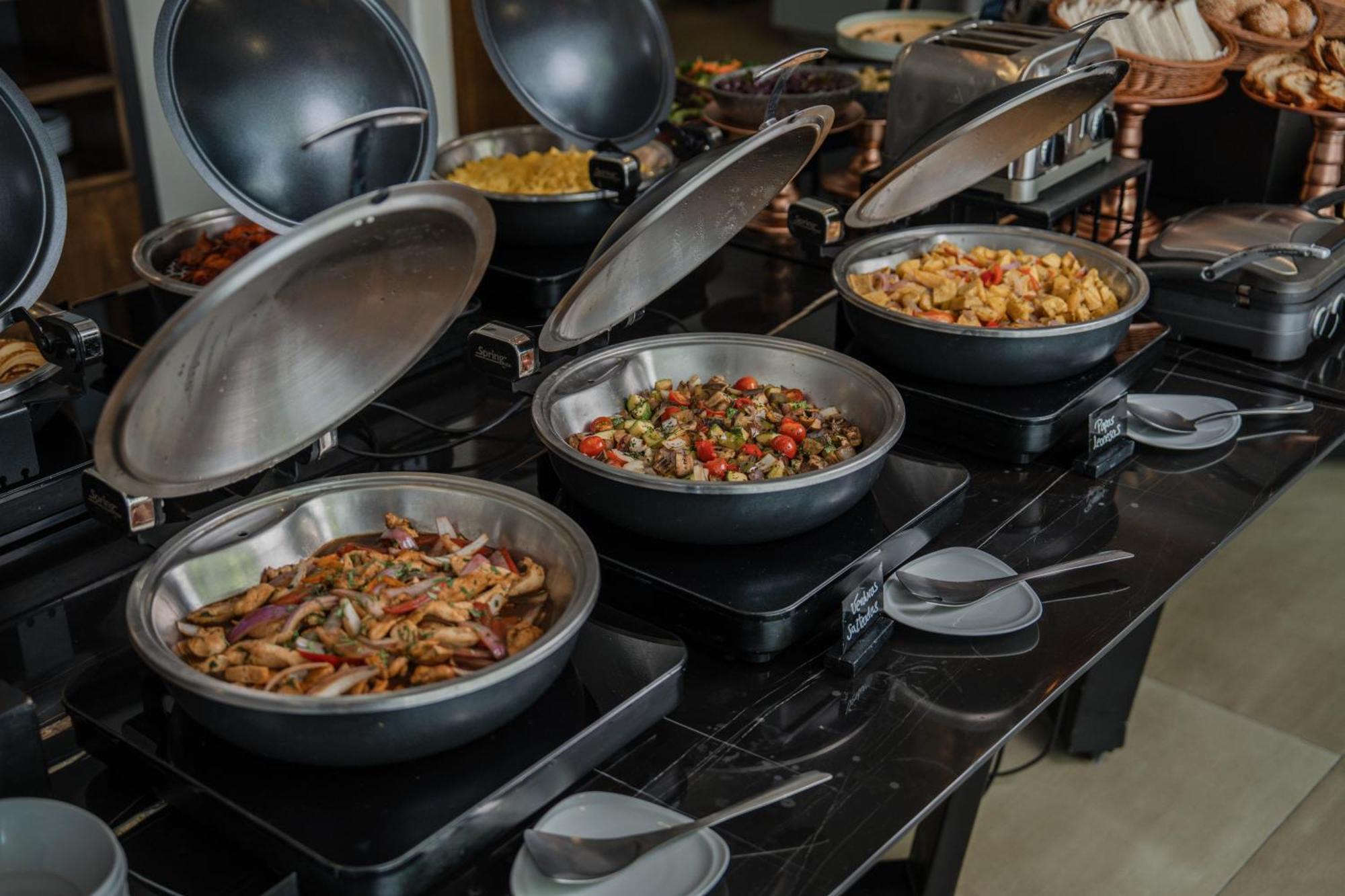 Novotel Lima San Isidro Екстер'єр фото