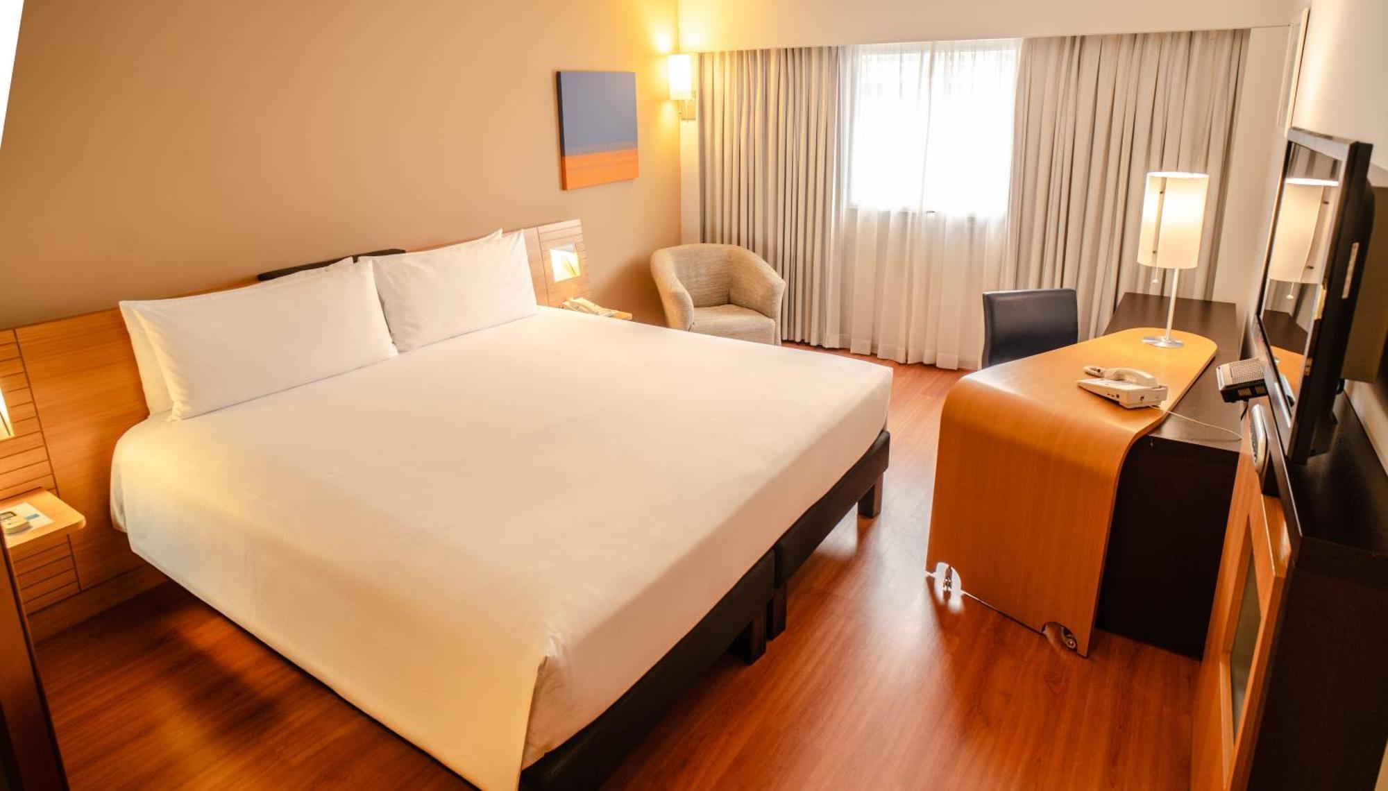 Novotel Lima San Isidro Екстер'єр фото